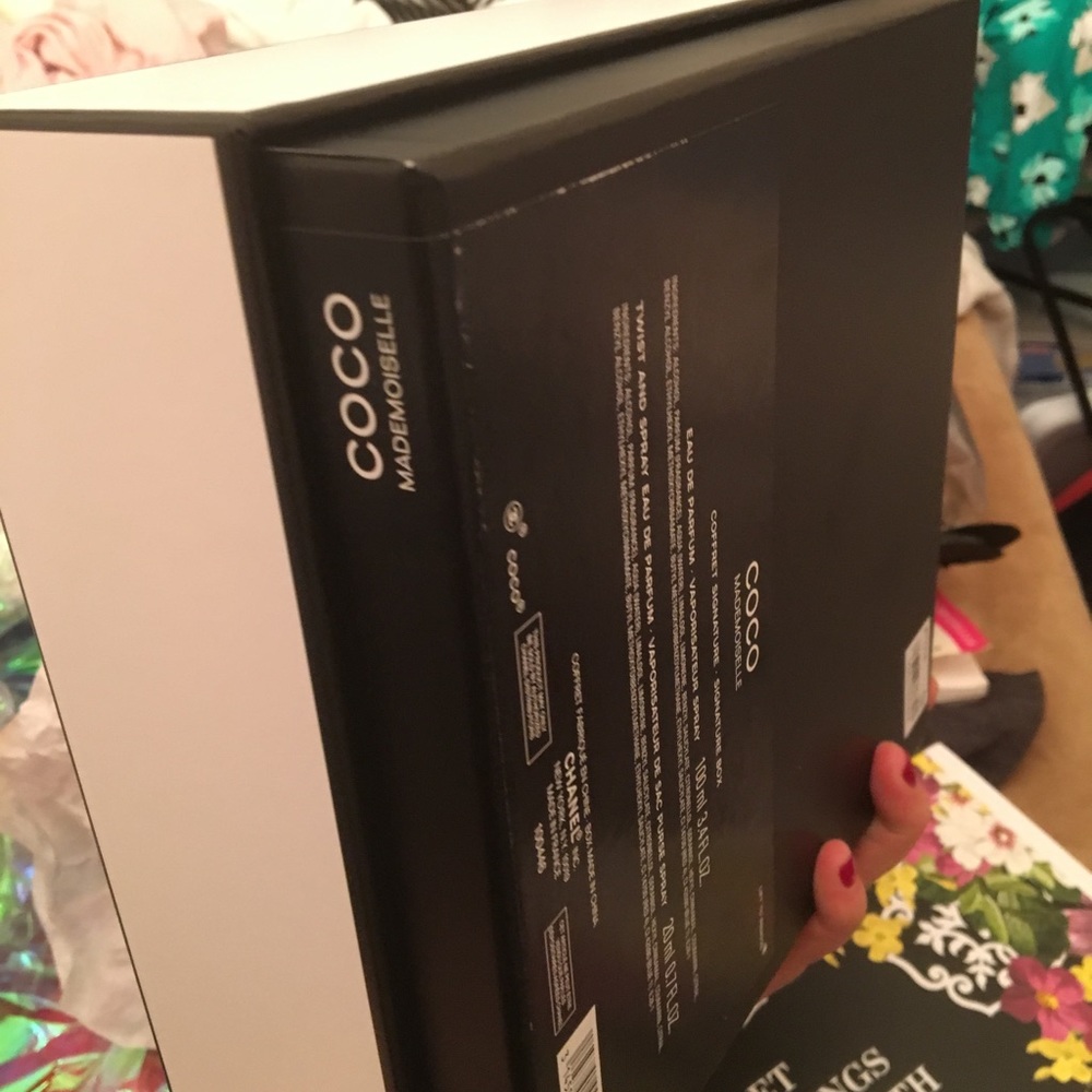 Chanel boxes - Picture 2 of 6